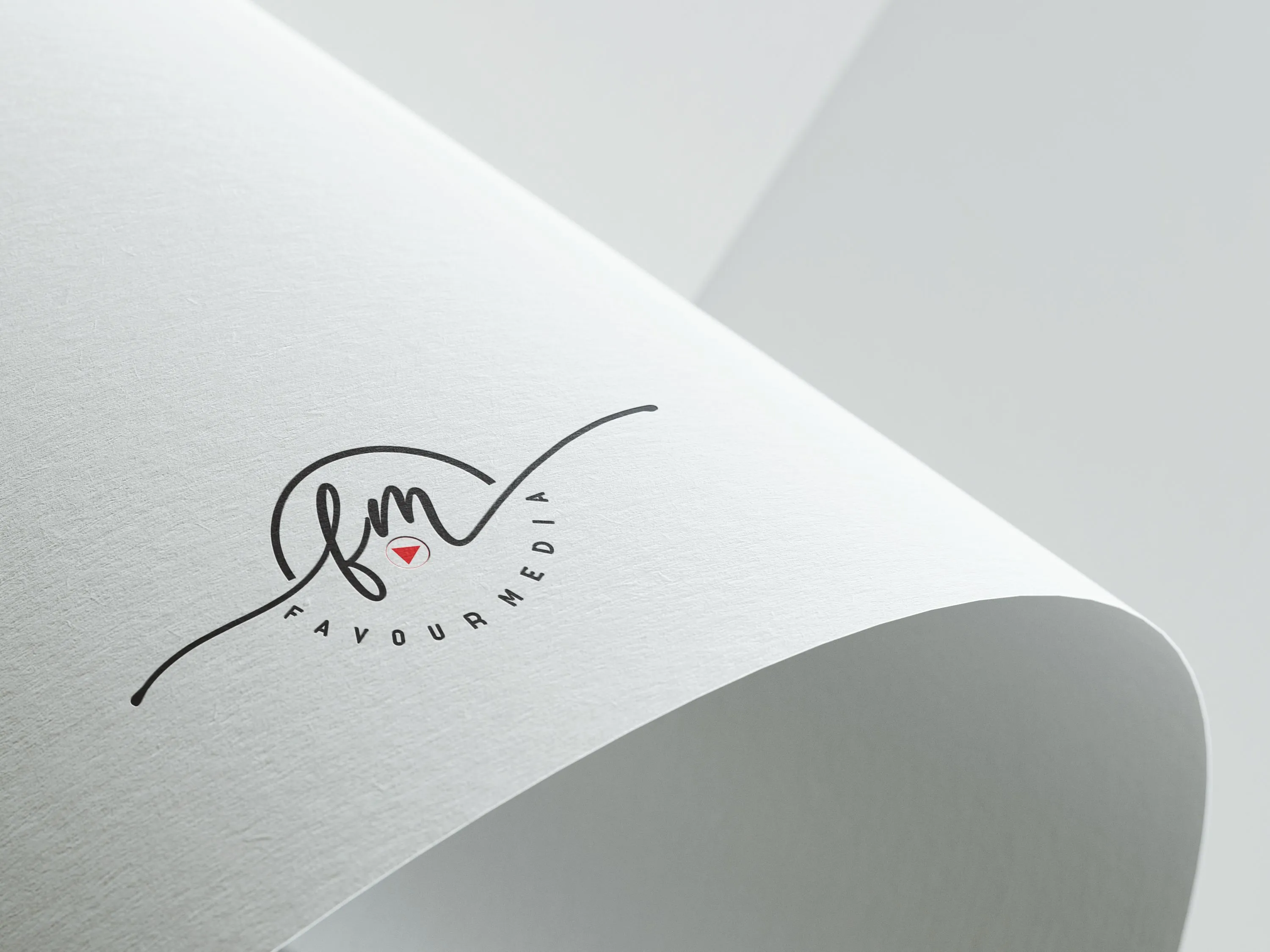 Trabajo de diseño de marca y conceptos de logo presentados para un cliente de Bogotá