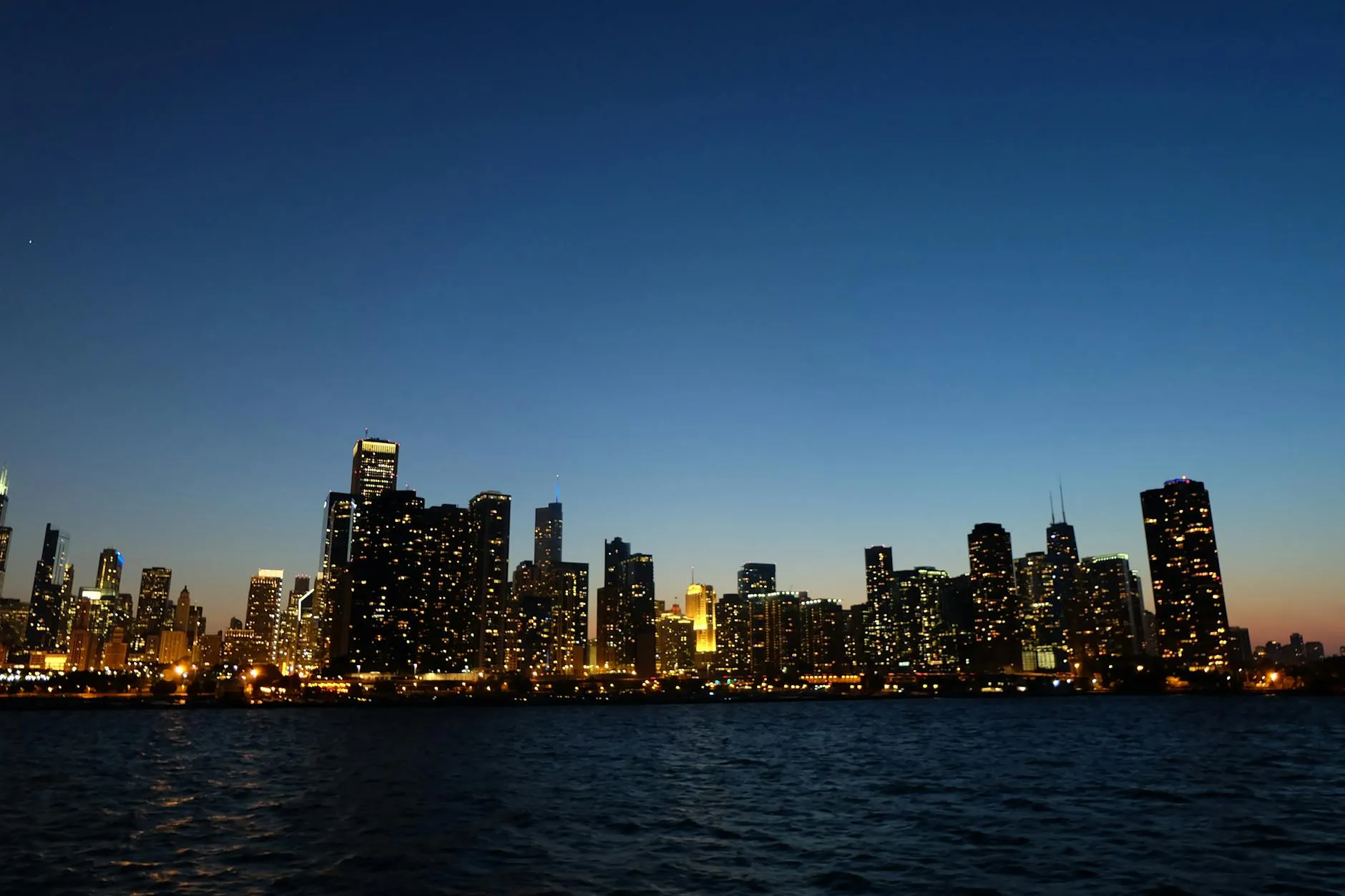 Como Aparecer en Google en Chicago – Guia para Negocios Hispanos
