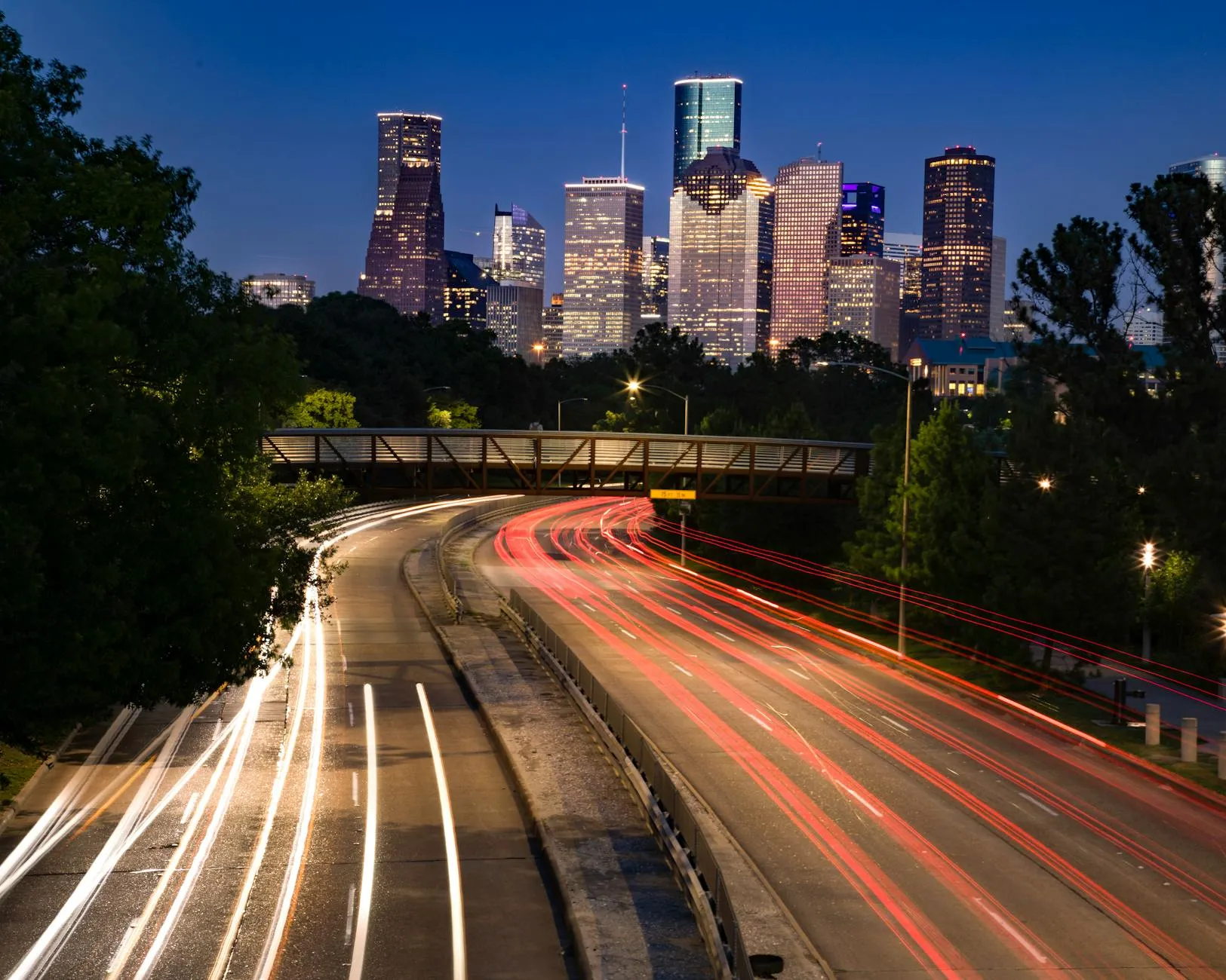 SEO para Negocios Hispanos en Houston – Estrategia Completa