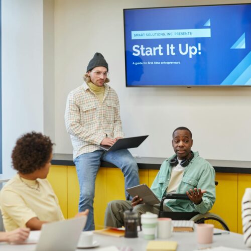 redes sociales startups bogota